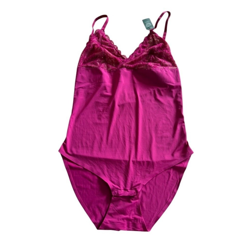 NWT Vince Camuto Bordeaux Lace Trim Bodysuit Sz Small